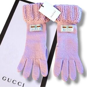Gucci Soft Pink Knit gloves .Only size S. With dustbag!